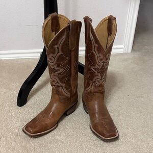 Idyllwind Brown Heeled Boots